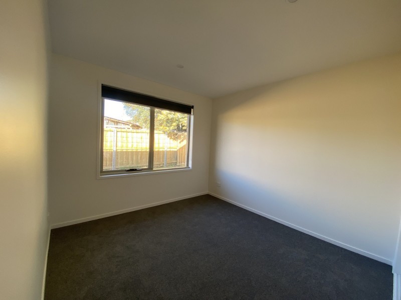 2/15 Bass Street, Warrane TAS 7018