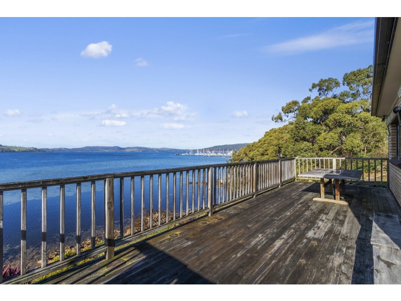 1945 Channel Highway, Barretta TAS 7054