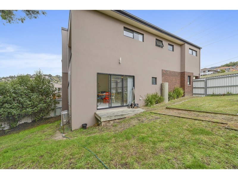1/4 Nagle Place, Glenorchy TAS 7010