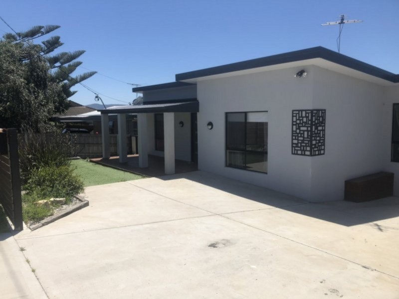 11 Second Avenue, Midway Point TAS 7171