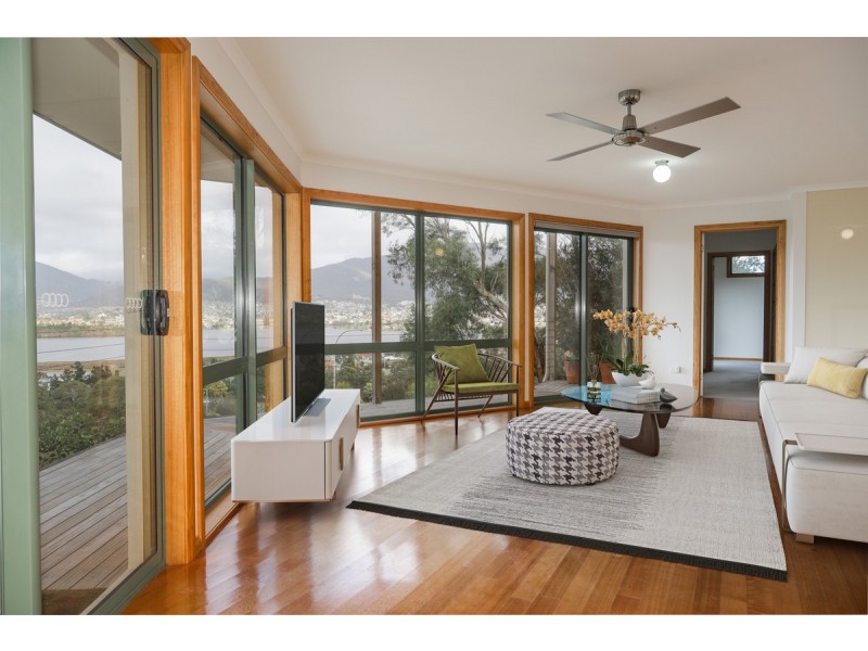 17 Grevillea Avenue, Old Beach TAS 7017