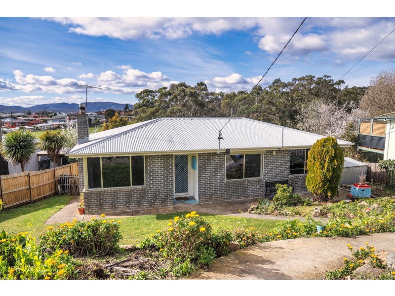 37 Hudson Crescent, Glenorchy TAS 7010