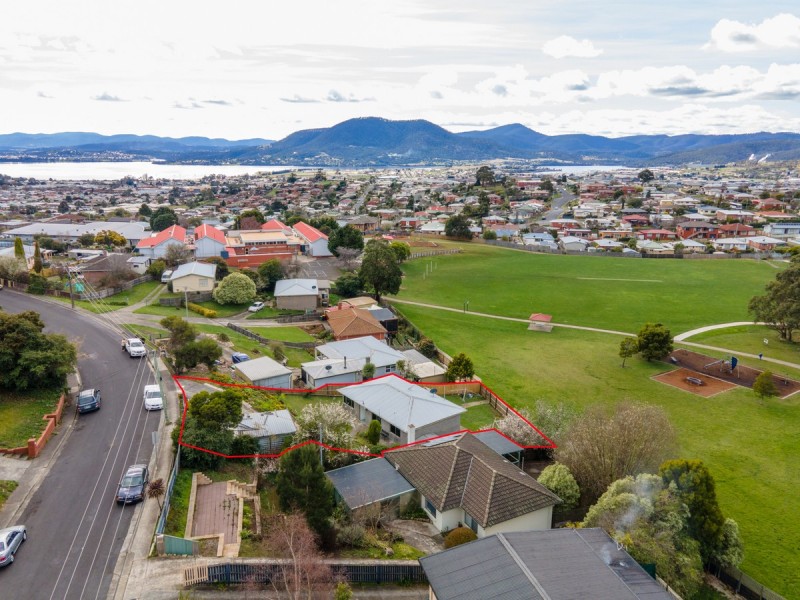 37 Hudson Crescent, Glenorchy TAS 7010
