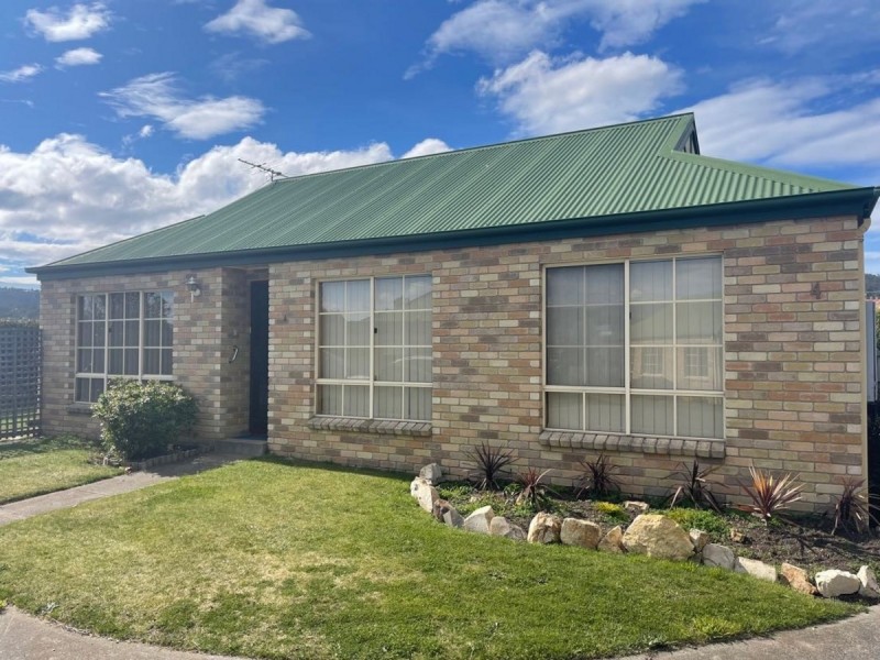 4/3 Church Street, Rokeby TAS 7019