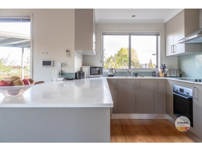 2/8 Kiama Place, Blackmans Bay TAS 7052