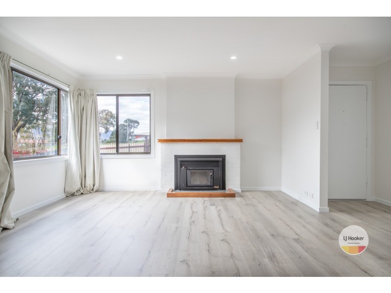 16 Arunta Crescent, Chigwell TAS 7011