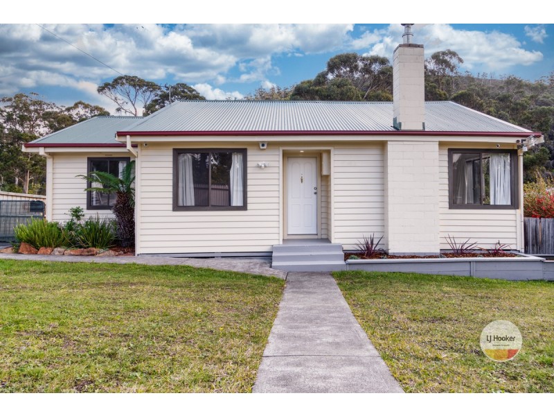 16 Arunta Crescent, Chigwell TAS 7011