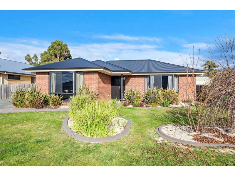 2 Crimson Drive, Margate TAS 7054