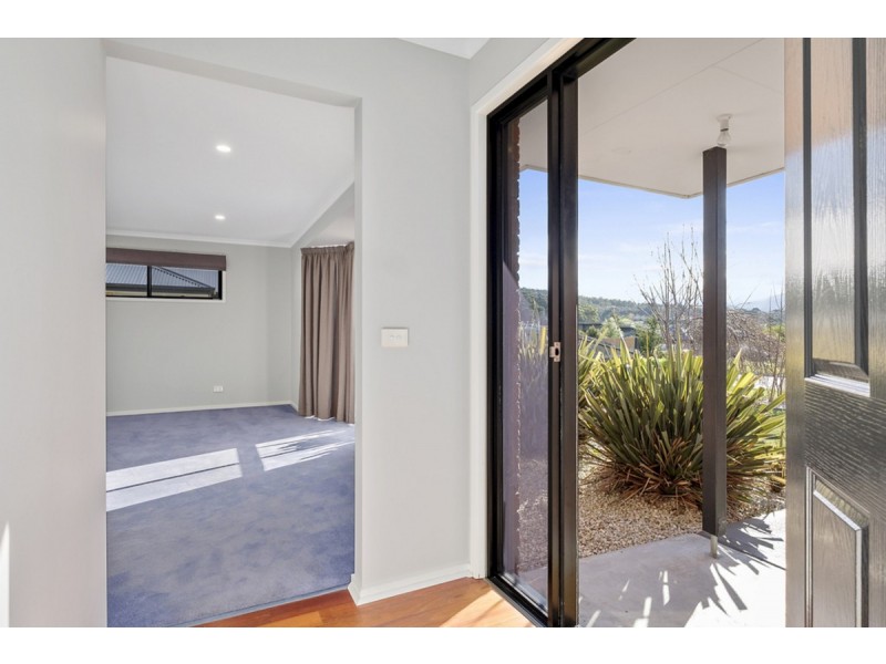 2 Crimson Drive, Margate TAS 7054