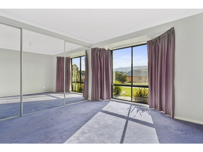 2 Crimson Drive, Margate TAS 7054