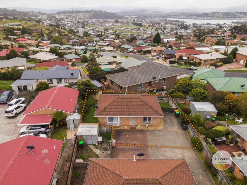 2/14 Lesdelle Street, Claremont TAS 7011