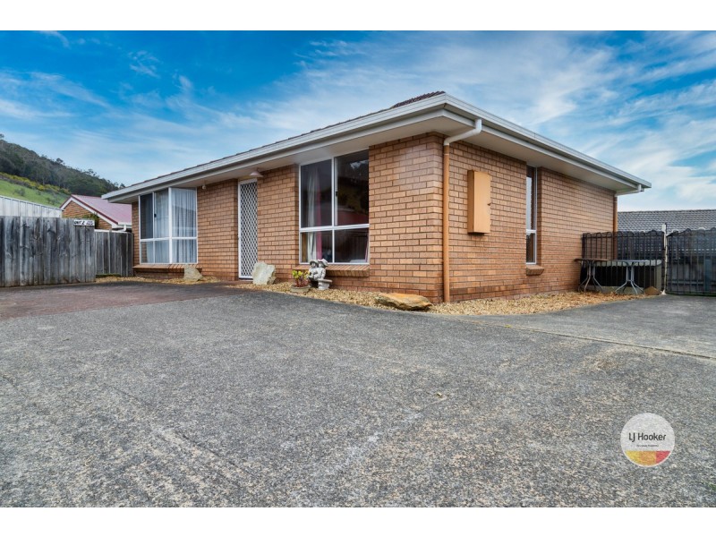 2/14 Lesdelle Street, Claremont TAS 7011