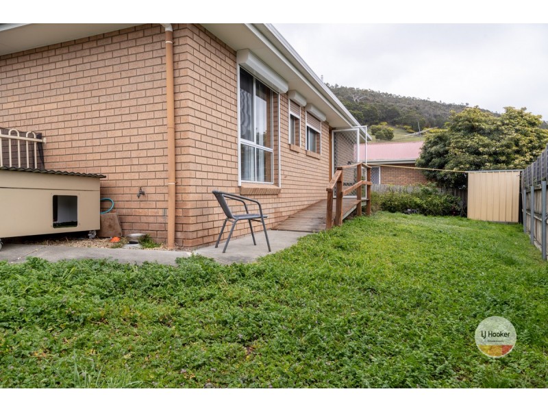 2/14 Lesdelle Street, Claremont TAS 7011