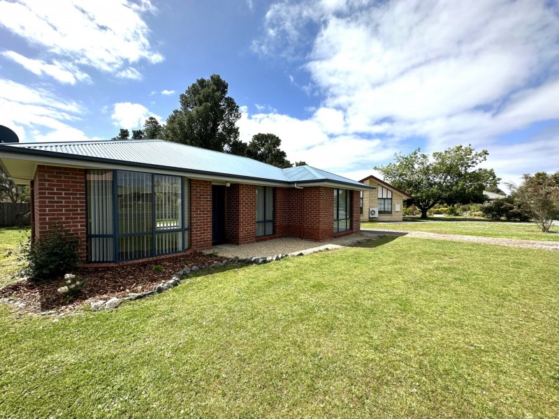 13 Carrington Drive, Margate TAS 7054