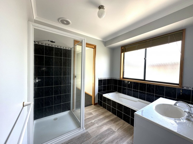 13 Carrington Drive, Margate TAS 7054