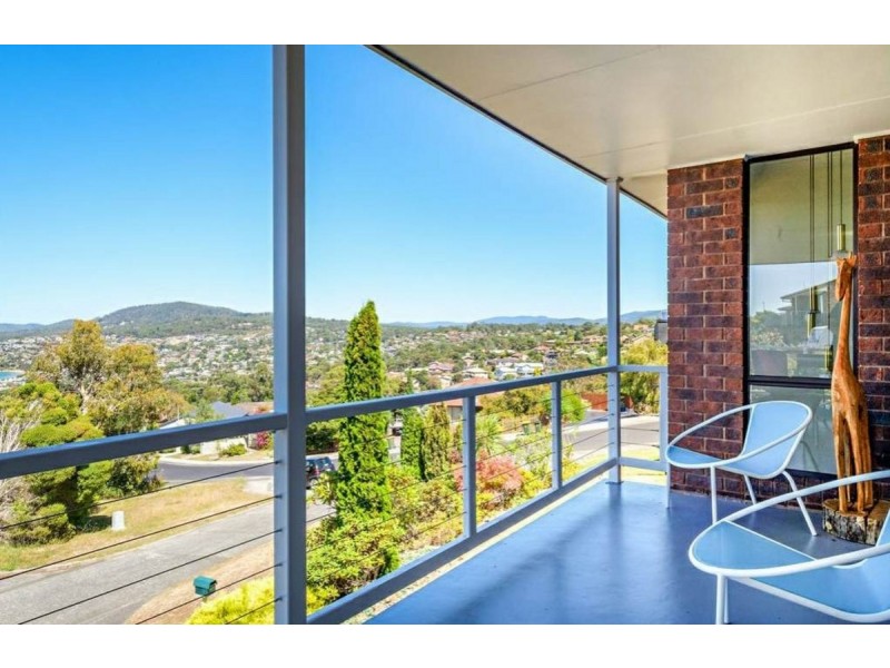 45 Tingira Road, Blackmans Bay TAS 7052