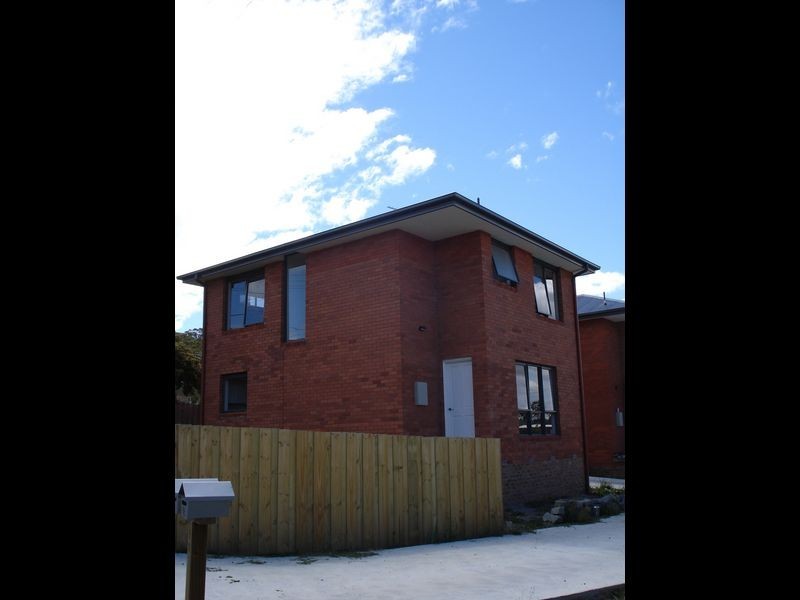 1/106 Abbotsfield Road, Claremont TAS 7011