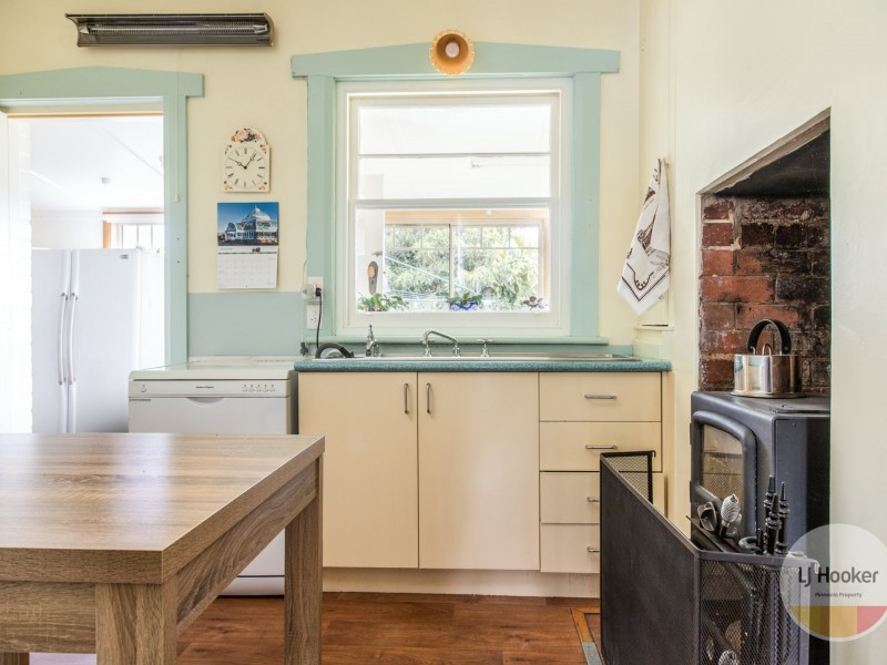 4 Carlton Street, Lenah Valley TAS 7008