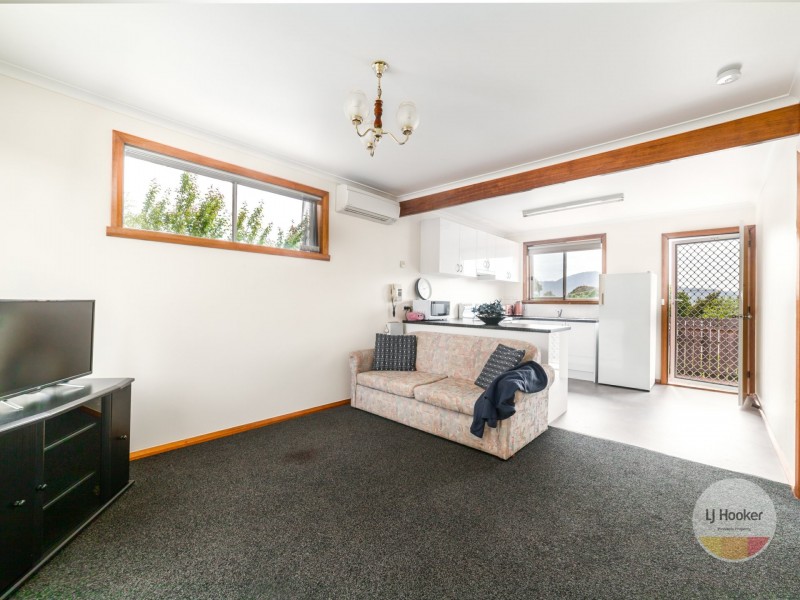 8/6 Katoomba Crescent, Montrose TAS 7010