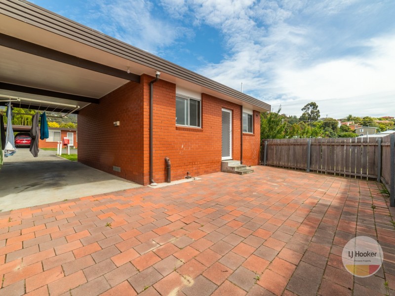 8/6 Katoomba Crescent, Montrose TAS 7010