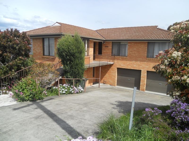 8 Cowley Place, Lenah Valley TAS 7008