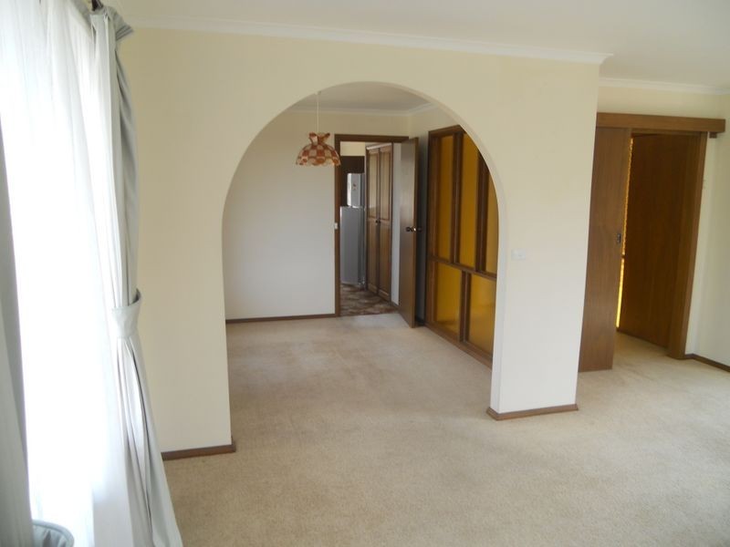 8 Cowley Place, Lenah Valley TAS 7008