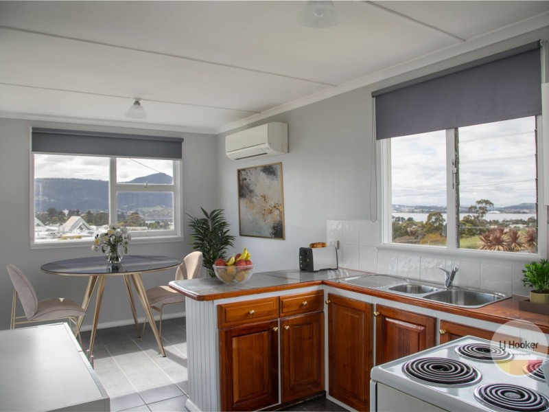 11 Canberra Road, Claremont TAS 7011