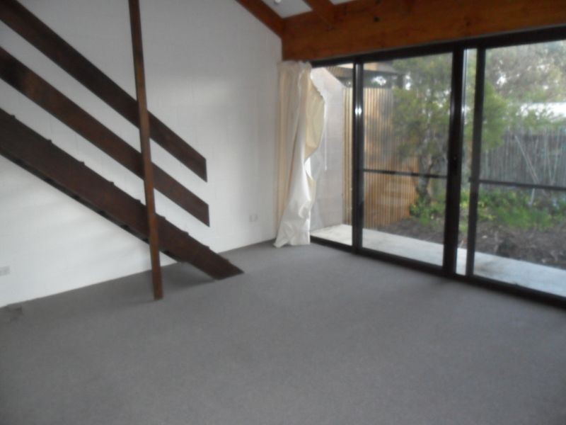 4/16 Weemala Court, Mount Nelson TAS 7007