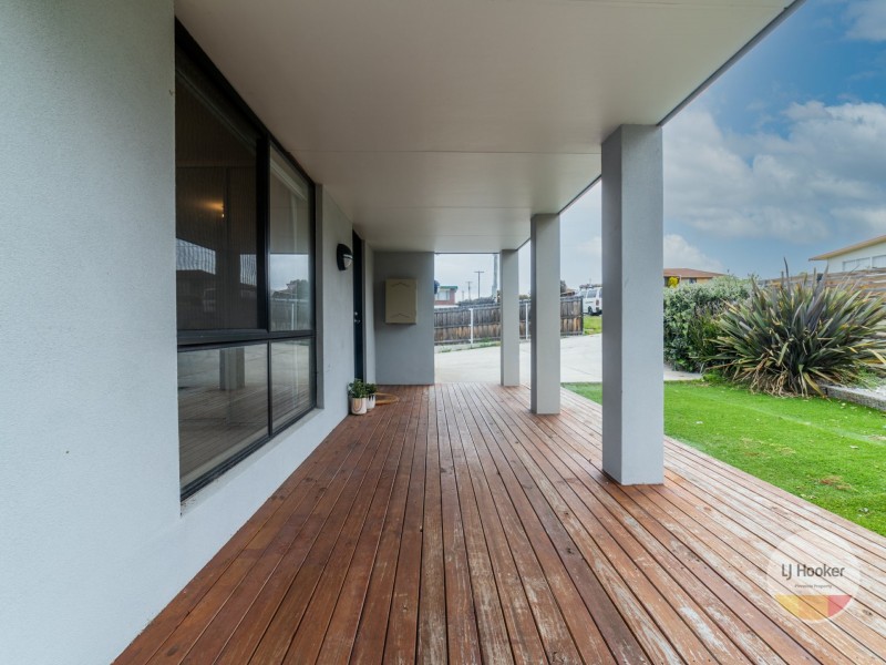 11 Second Avenue, Midway Point TAS 7171