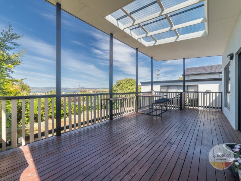 11 Second Avenue, Midway Point TAS 7171