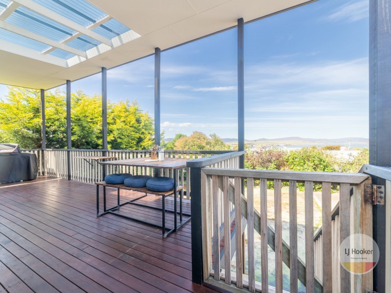 11 Second Avenue, Midway Point TAS 7171