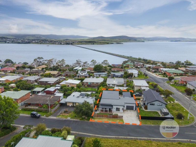 11 Second Avenue, Midway Point TAS 7171