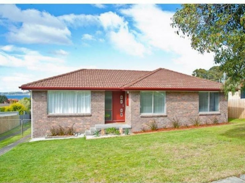 2 Darville Court, Blackmans Bay TAS 7052