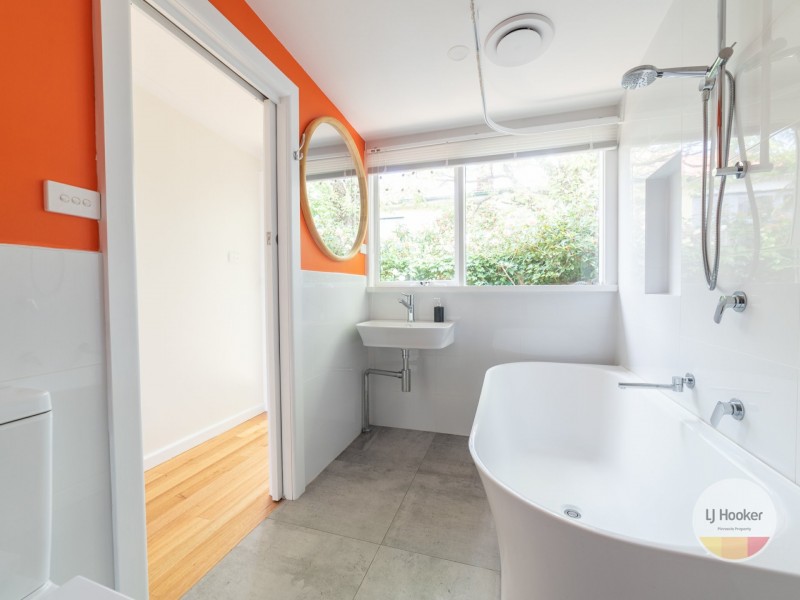 10 Amaroo Road, Austins Ferry TAS 7011