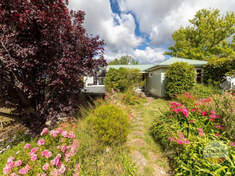 10 Amaroo Road, Austins Ferry TAS 7011