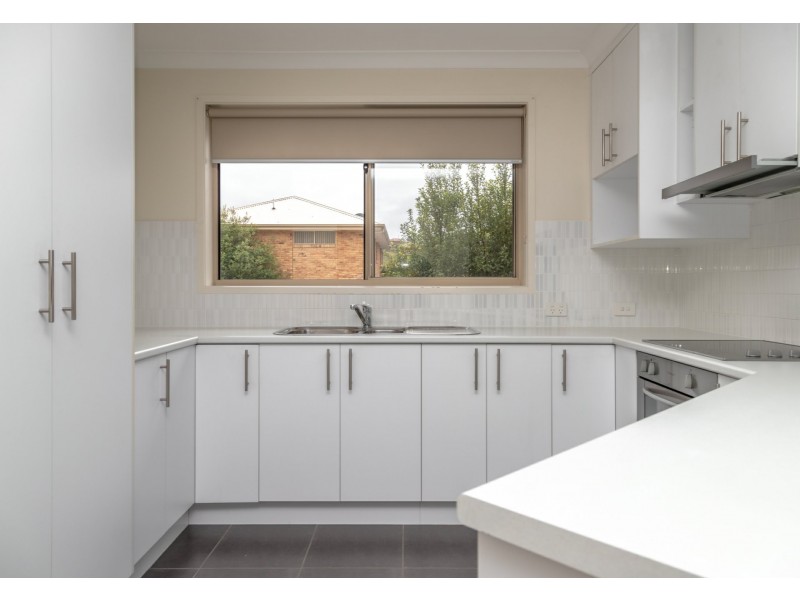 2/42 Branscombe Road, Claremont TAS 7011