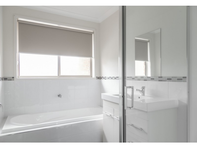 2/42 Branscombe Road, Claremont TAS 7011