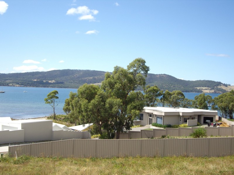 2/22 Graham Street, Electrona TAS 7054