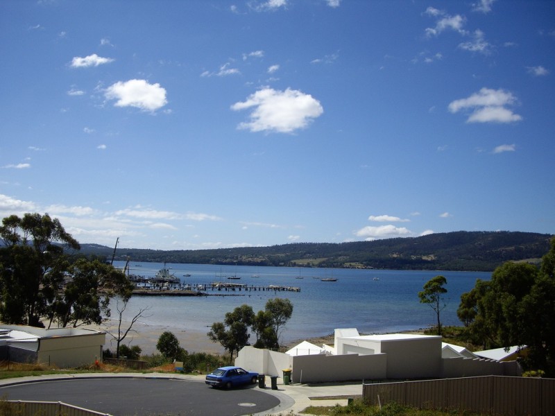 2/22 Graham Street, Electrona TAS 7054