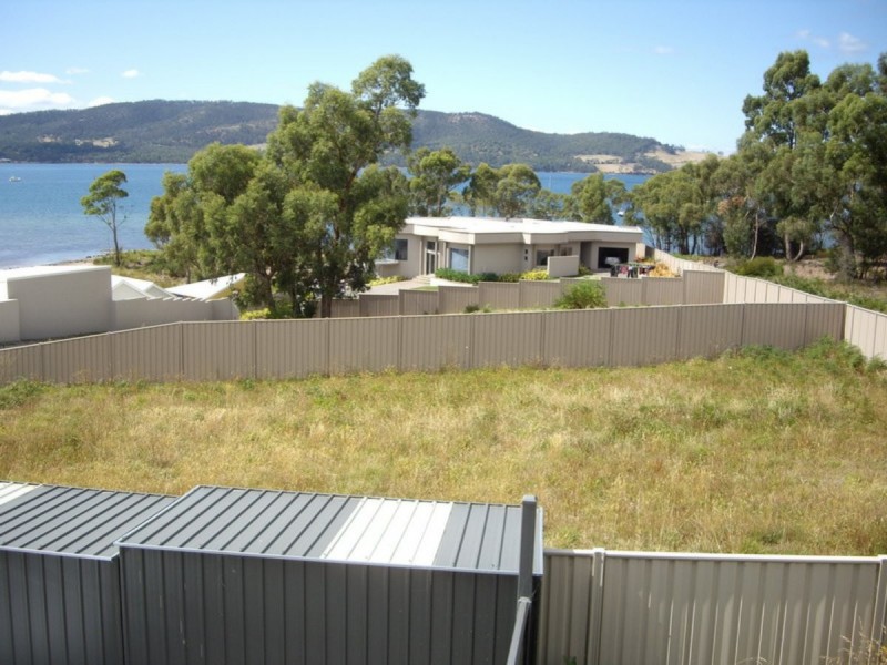 2/22 Graham Street, Electrona TAS 7054