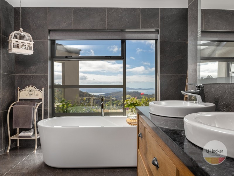 384 Saddle Road, Kettering TAS 7155