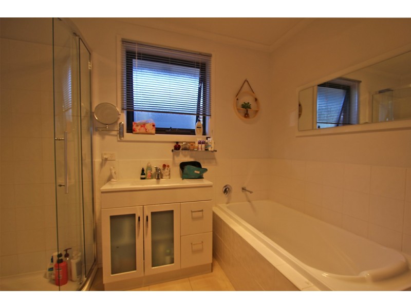 2/8 Incana Road, Margate TAS 7054