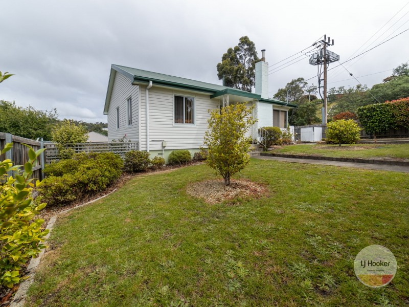 8 Roebuck Street, Warrane TAS 7018