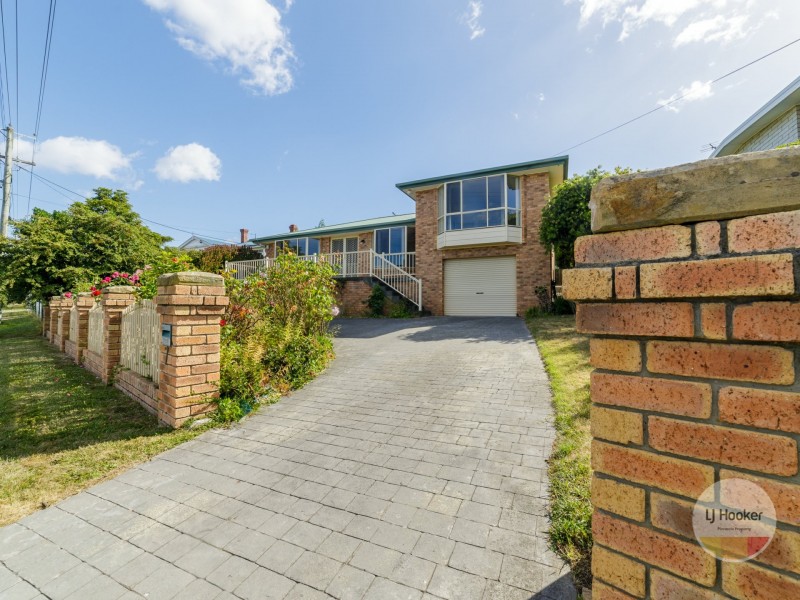 7 Corinna Road, Lindisfarne TAS 7015