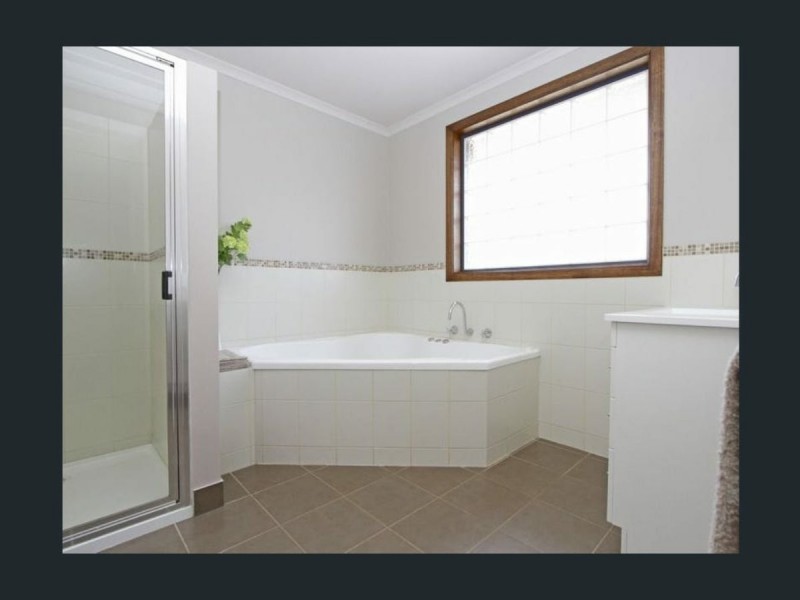 1 Crimson Drive, Margate TAS 7054