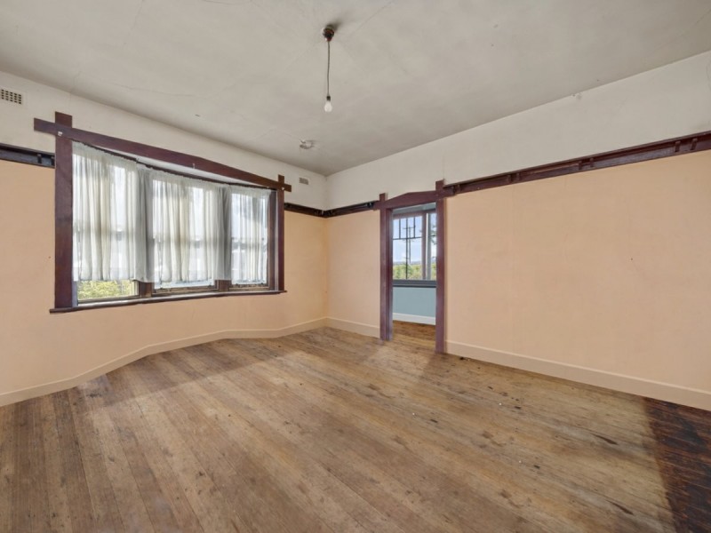 15 Hilton Road, Claremont TAS 7011