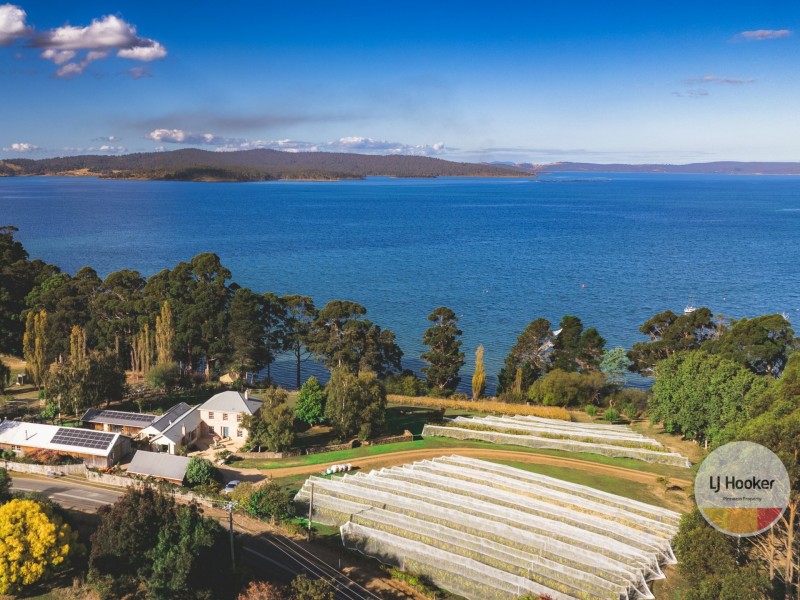 17 Jetty Road, Birchs Bay TAS 7162