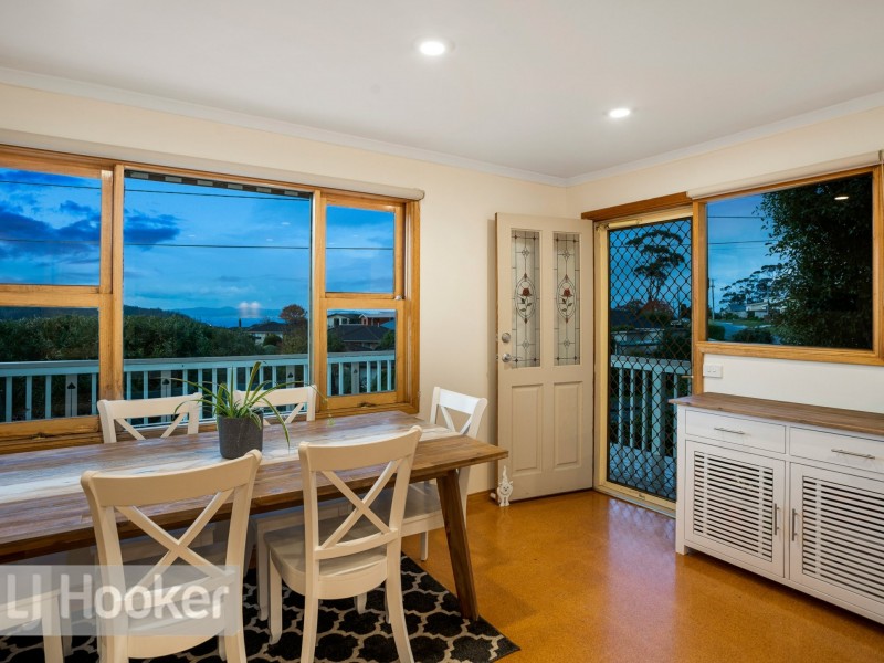 76 Roslyn Avenue, Kingston Beach TAS 7050