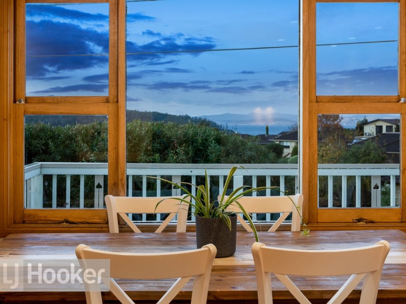76 Roslyn Avenue, Kingston Beach TAS 7050