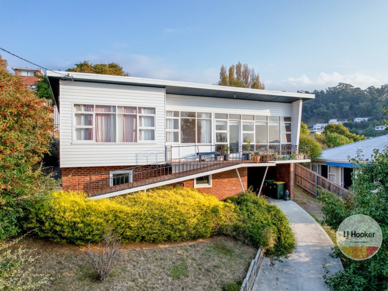 15 McGuinness Crescent, Lenah Valley TAS 7008
